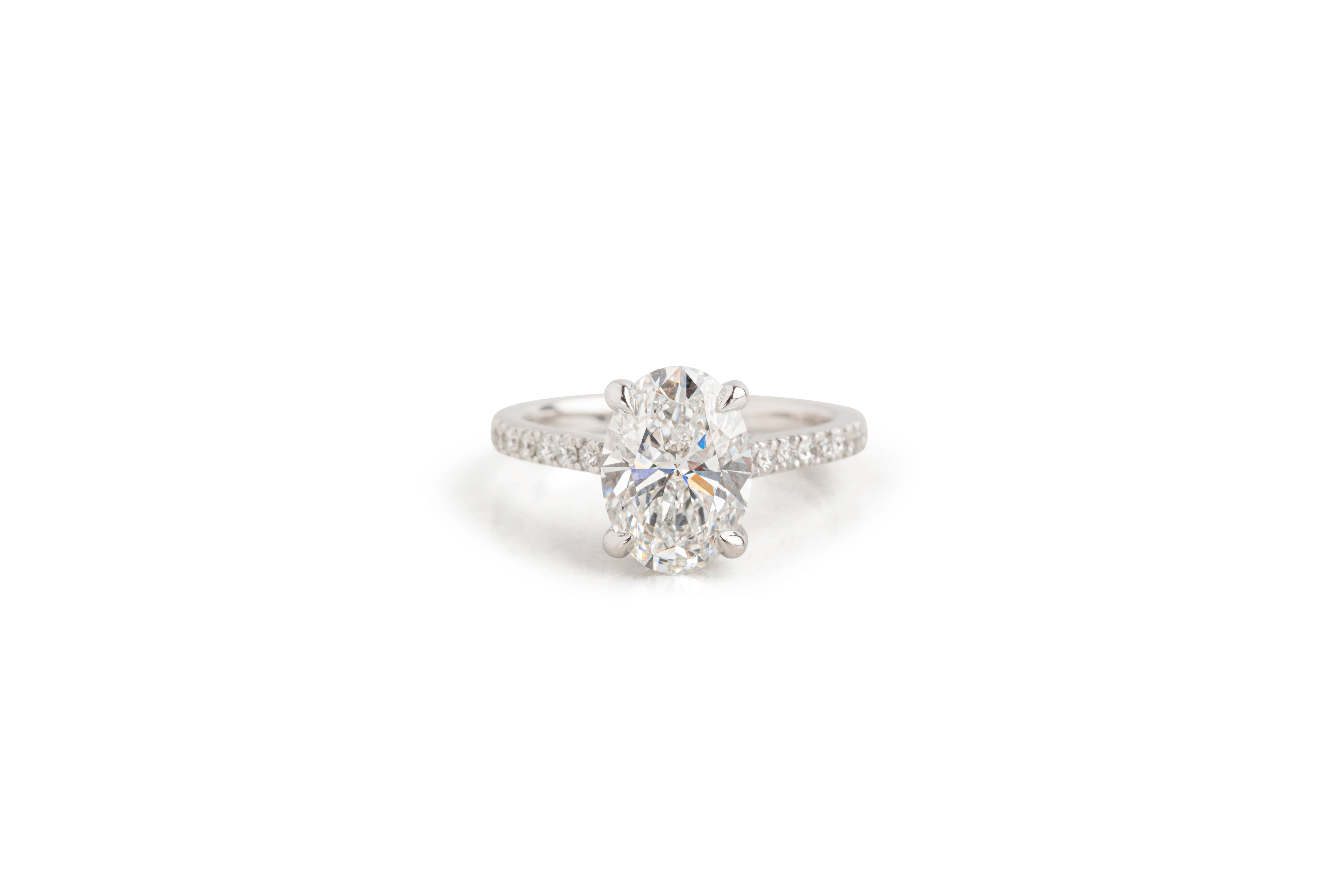 Maya Oval Ring