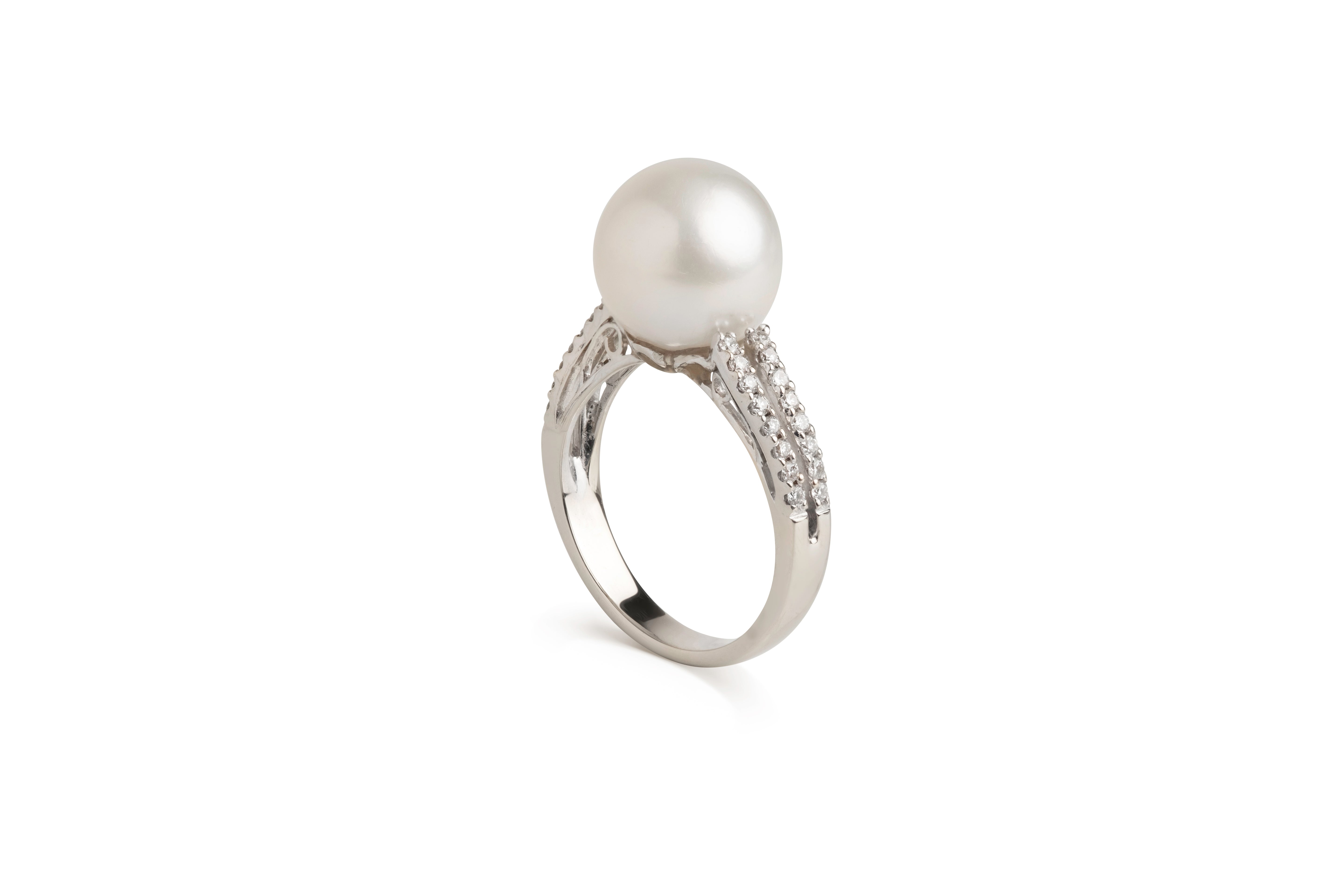 Vivienne Pearl Ring